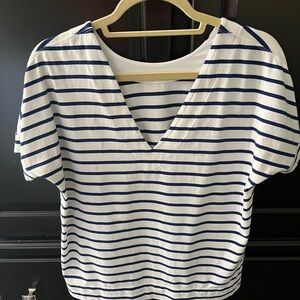Kit and Ace Reversible Women’s T Shirt Size Small, Navy and White